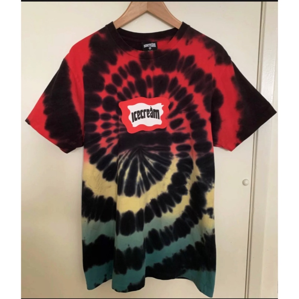 Icecream | Appleyard Spiral Tie Dye Longline T-Shirt Black Swirl & Multicolor